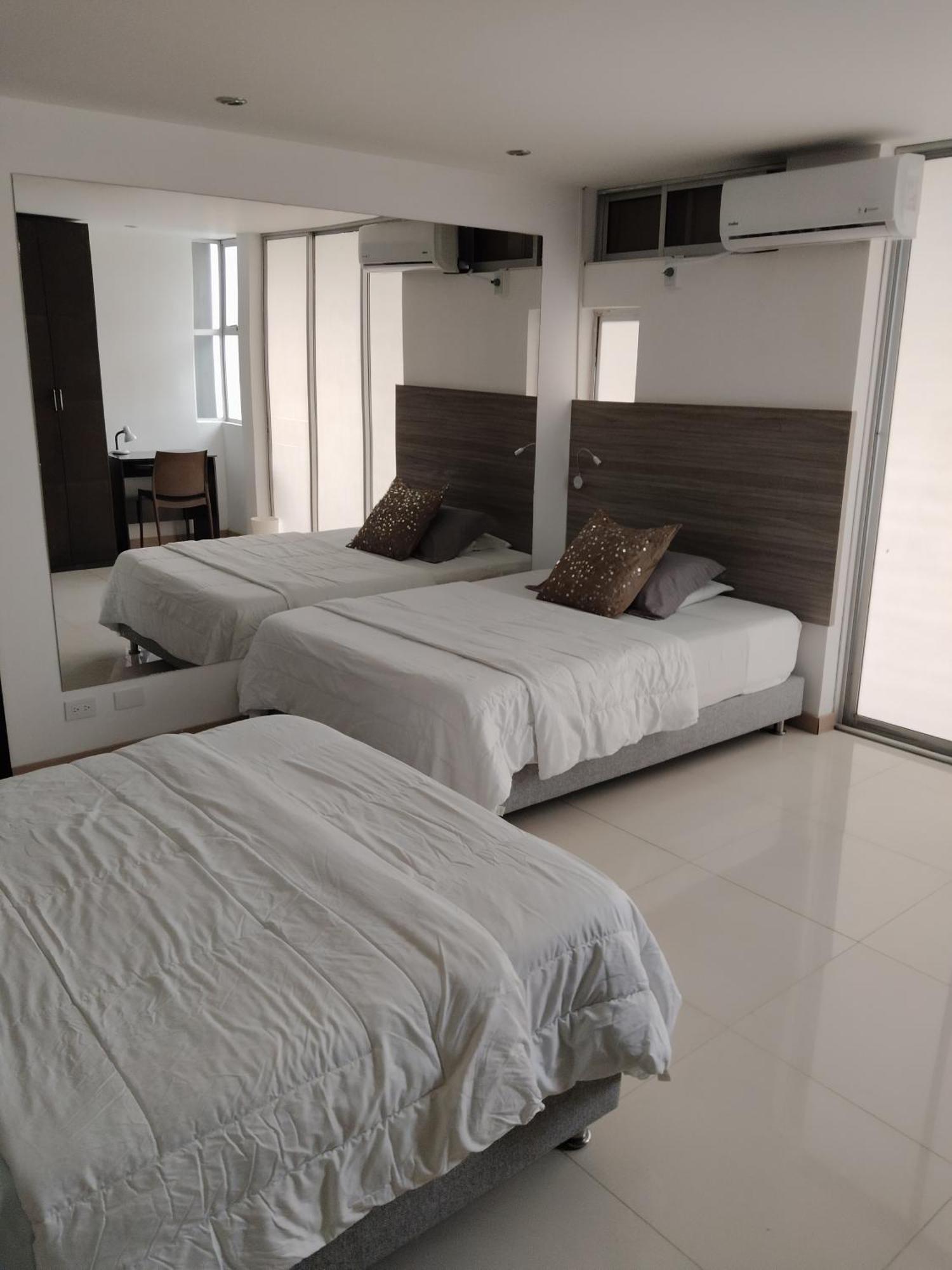 Hotel Premium House Floridablanca Bagian luar foto