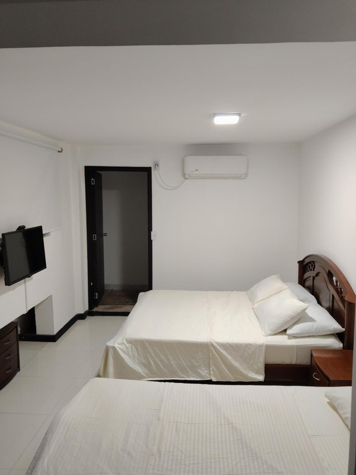 Hotel Premium House Floridablanca Bagian luar foto