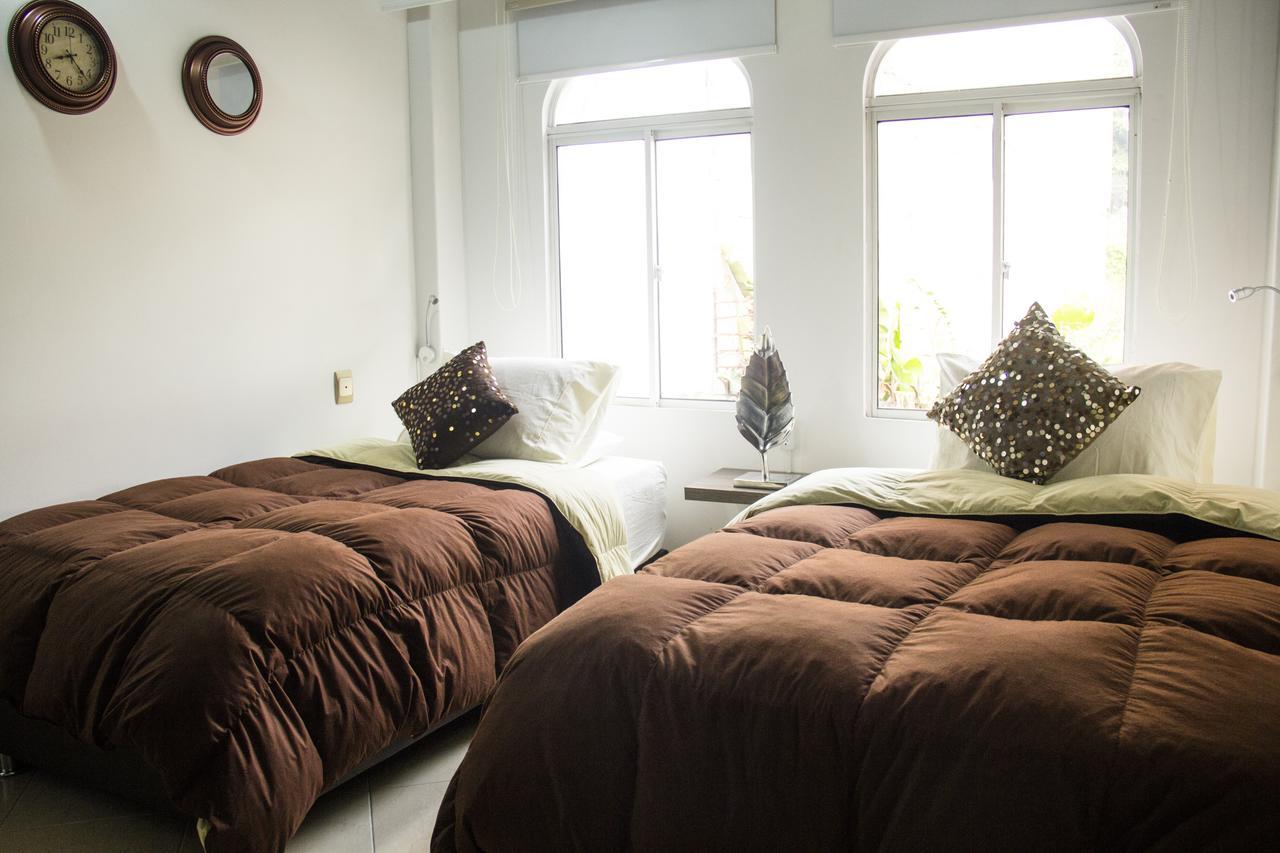 Hotel Premium House Floridablanca Bagian luar foto
