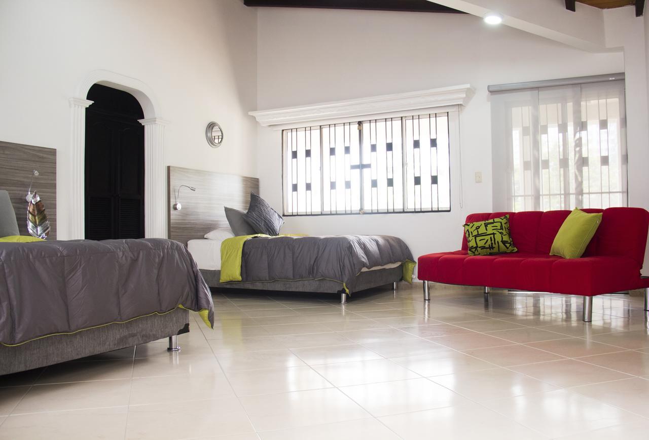 Hotel Premium House Floridablanca Bagian luar foto