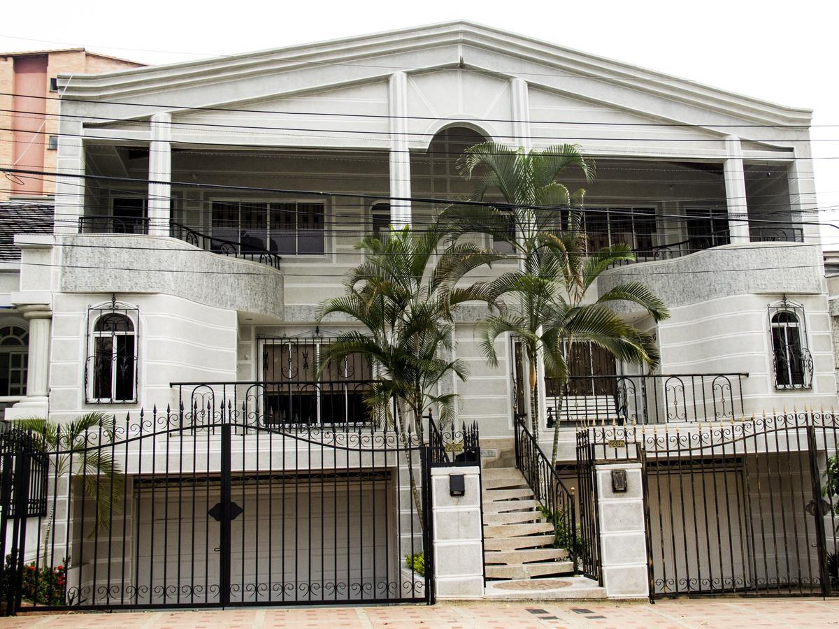 Hotel Premium House Floridablanca Bagian luar foto
